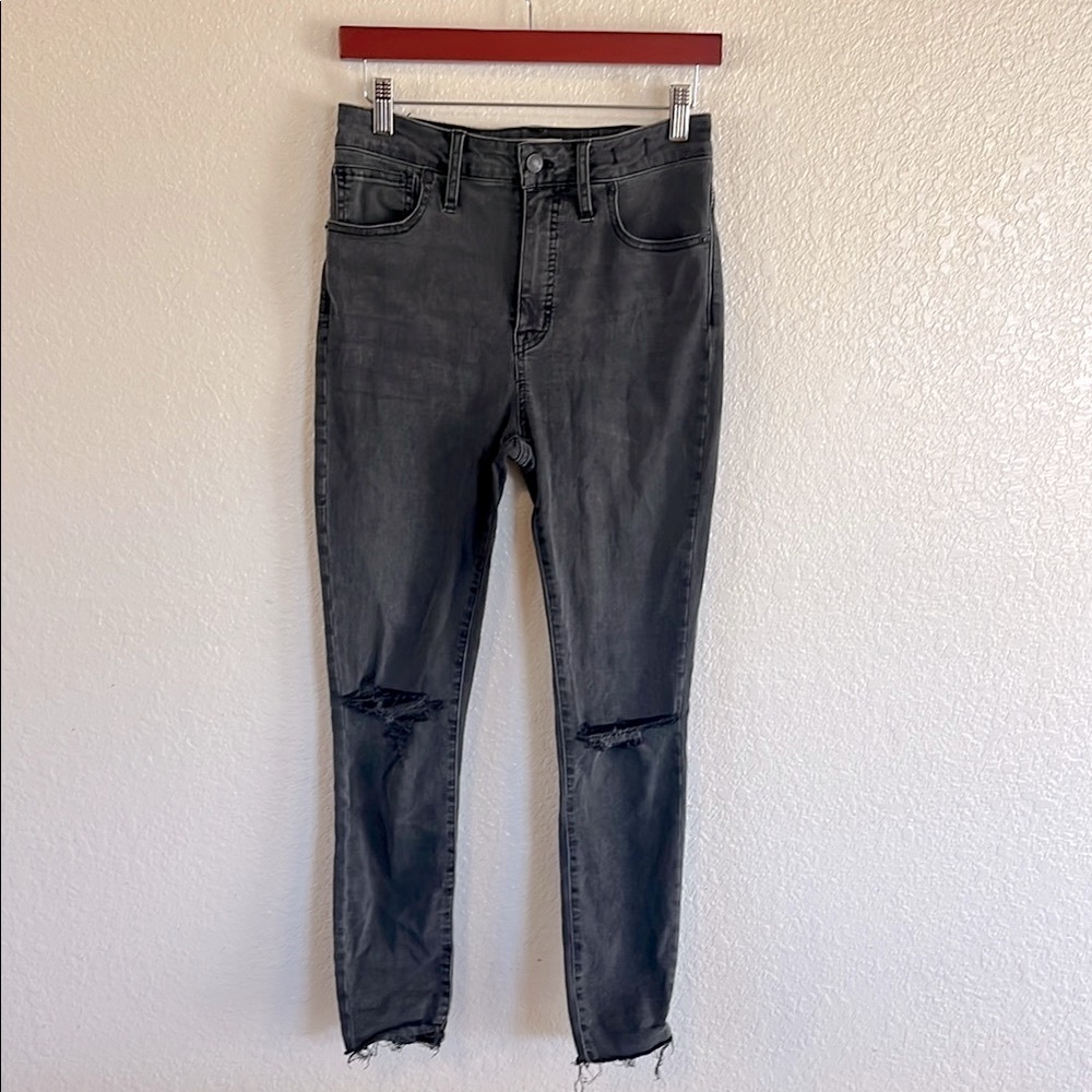 Madewell Black Curvy High Rise Skinny Jeans with Distressed Details Size 27